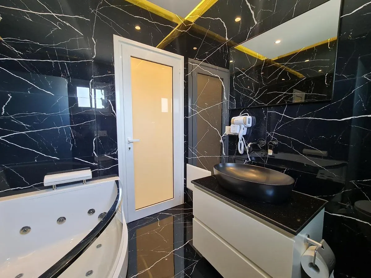 Apartament Apartaments Mario Ksamil